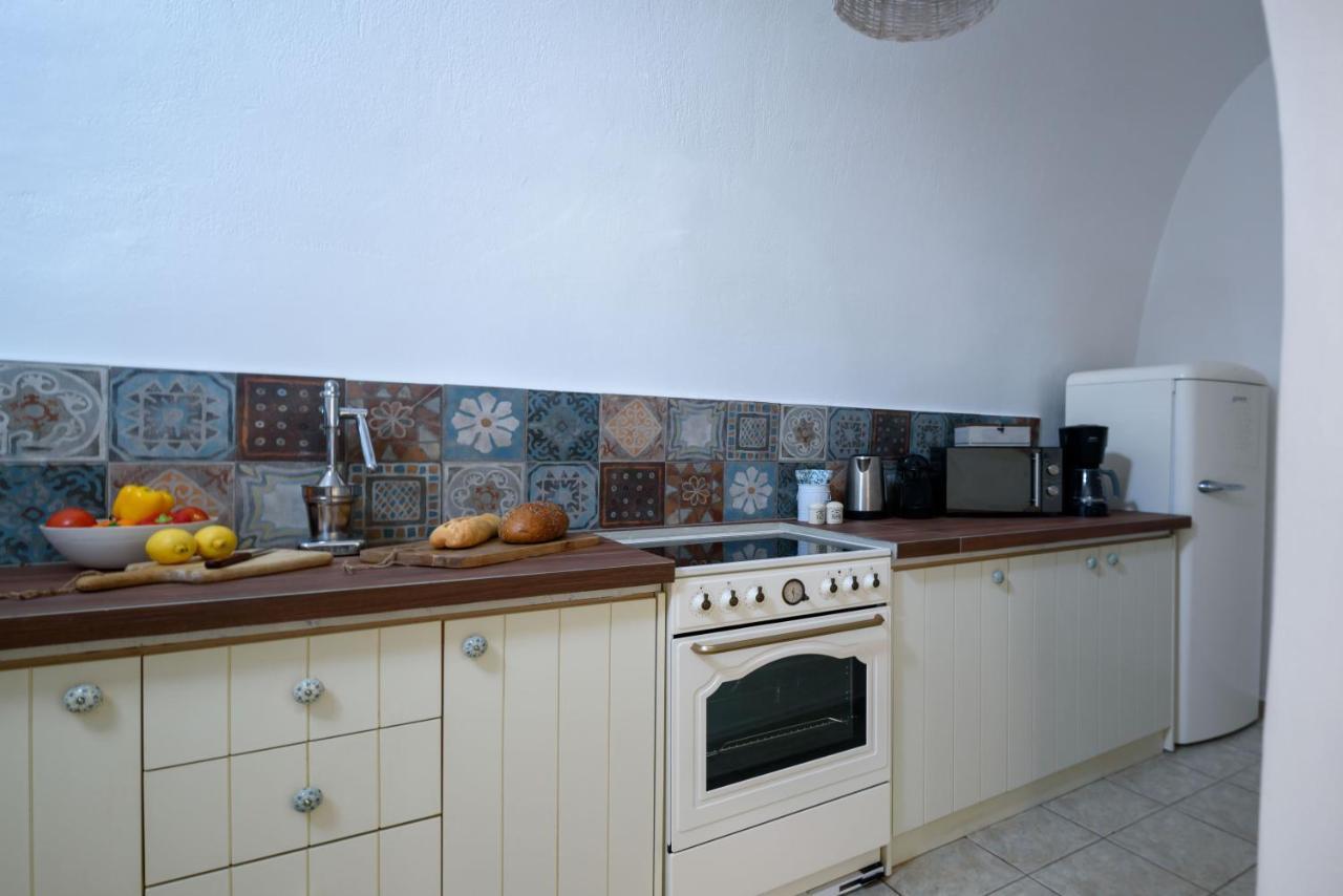 Revelis Villa & Canava Fira  Exterior foto